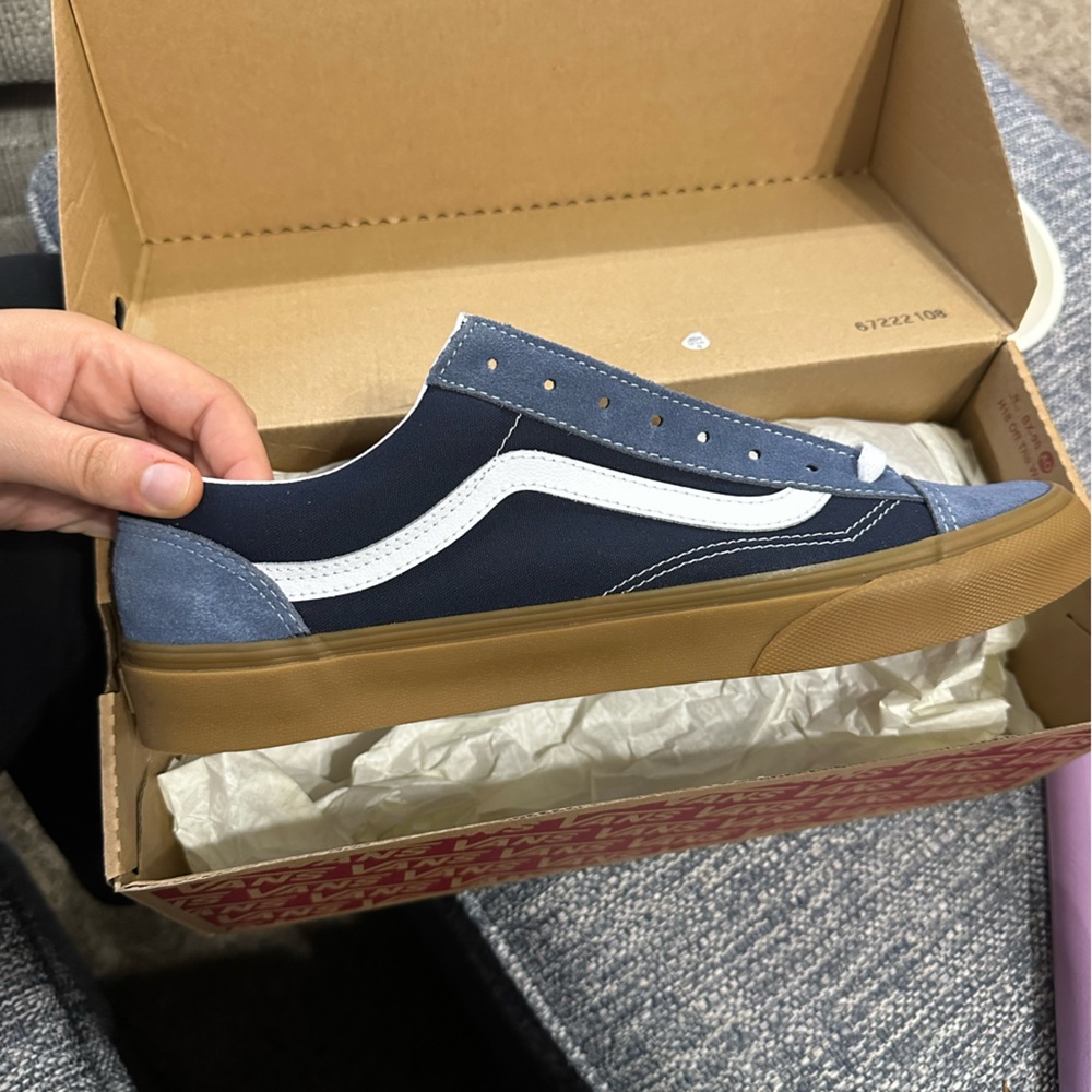 Vans Men's 2-Tone Navy Gum Shoes